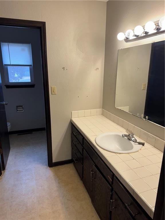 8808 E 58th Terrace — photo 18