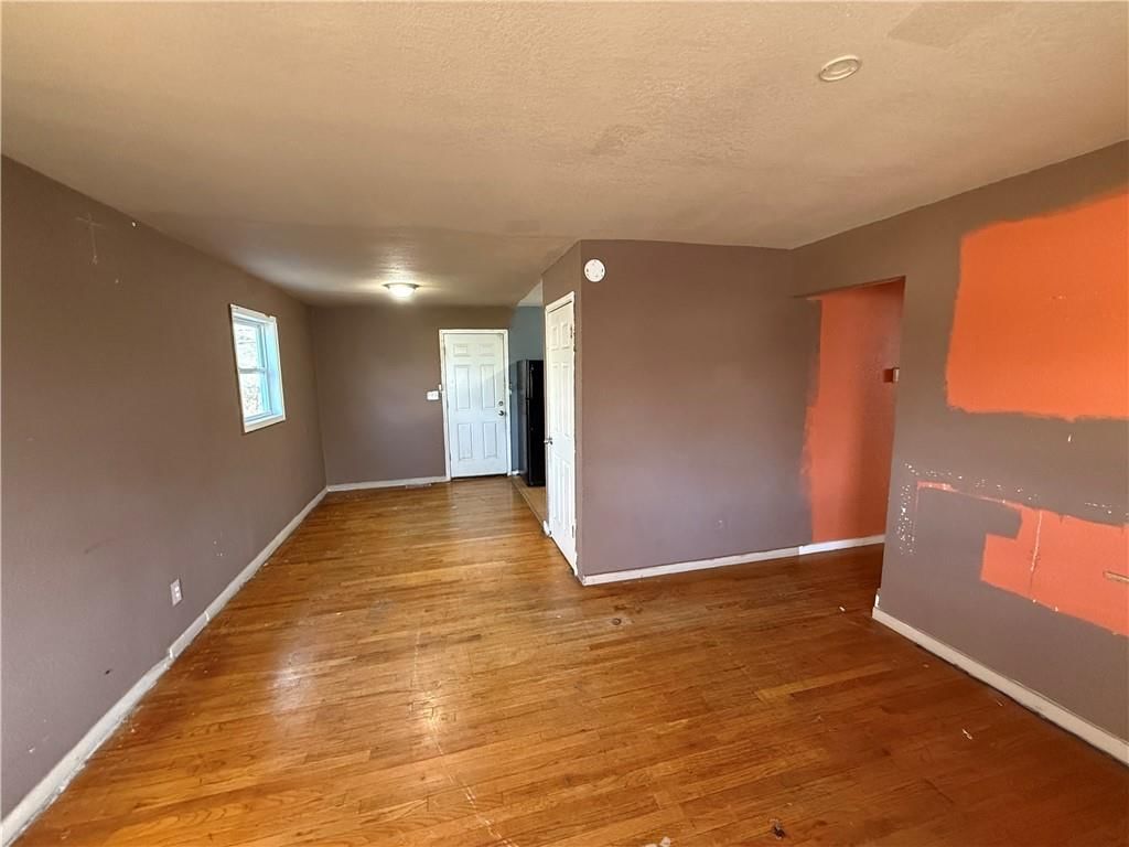3801 Myrtle Avenue — photo 3
