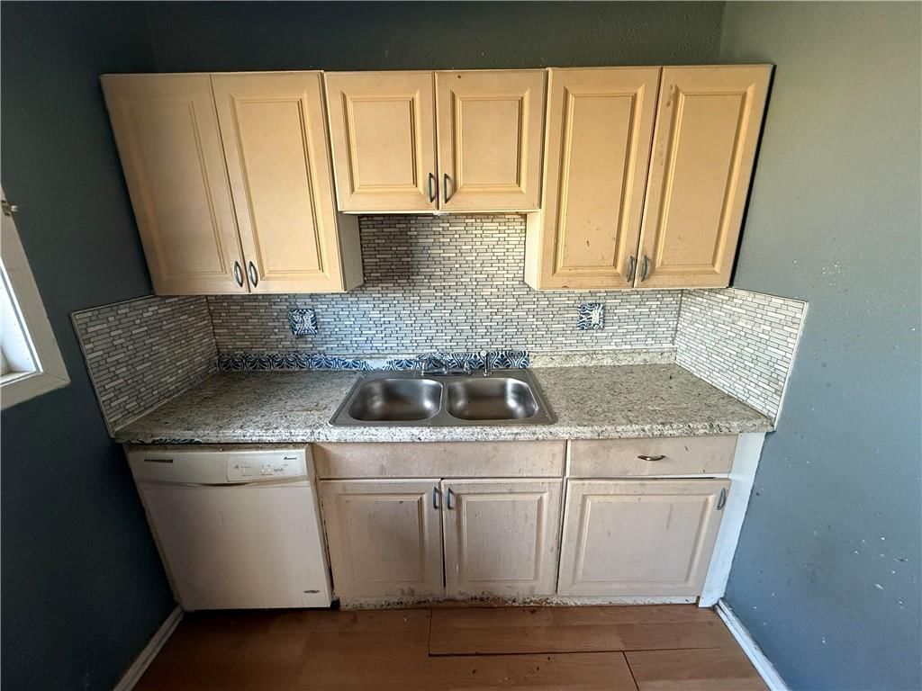 3801 Myrtle Avenue — photo 5