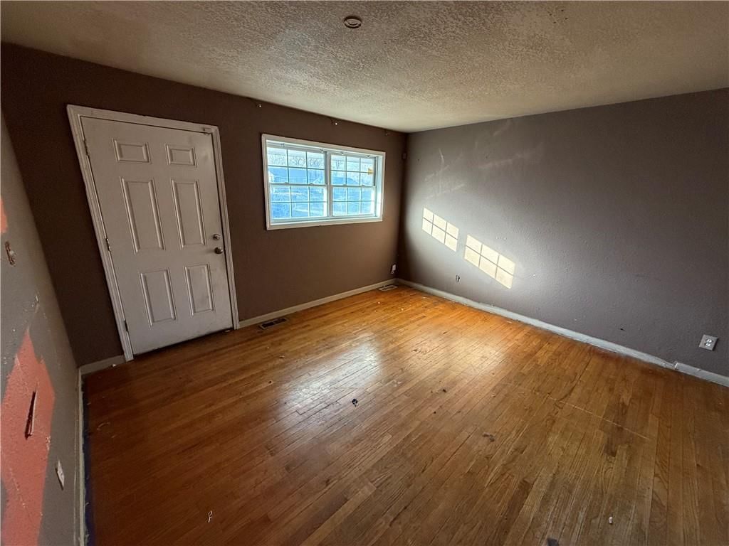 3801 Myrtle Avenue — photo 7