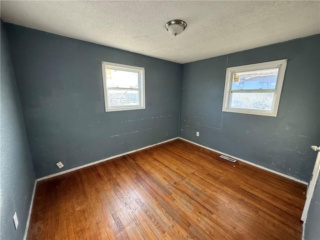 3801 Myrtle Avenue — photo 9