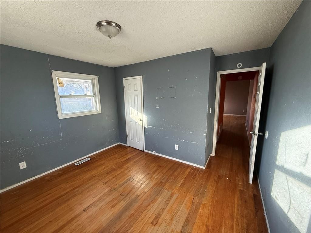 3801 Myrtle Avenue — photo 10