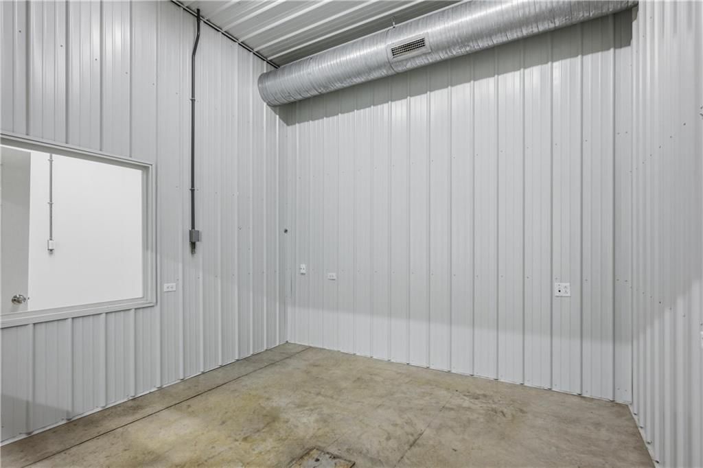2307 Missouri Avenue — photo 36