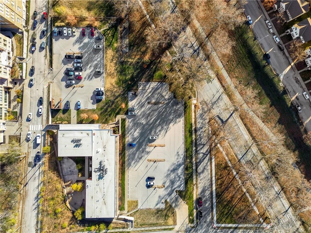 1810 Madison Avenue — photo 3