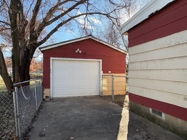 2014 Maple Avenue — photo 13