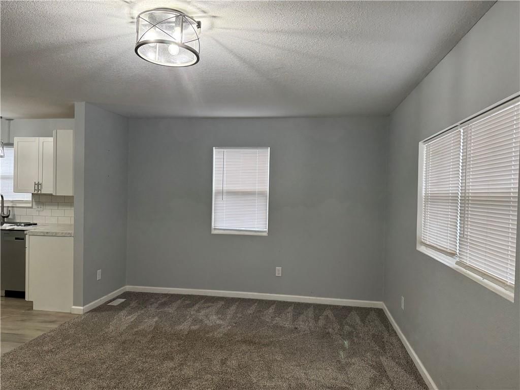 503 E Corrine Street — photo 8