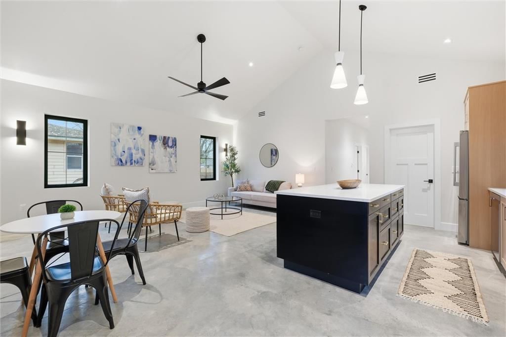 516 Lake Street — photo 14