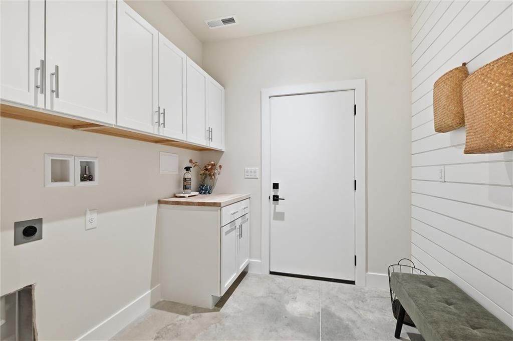 516 Lake Street — photo 15