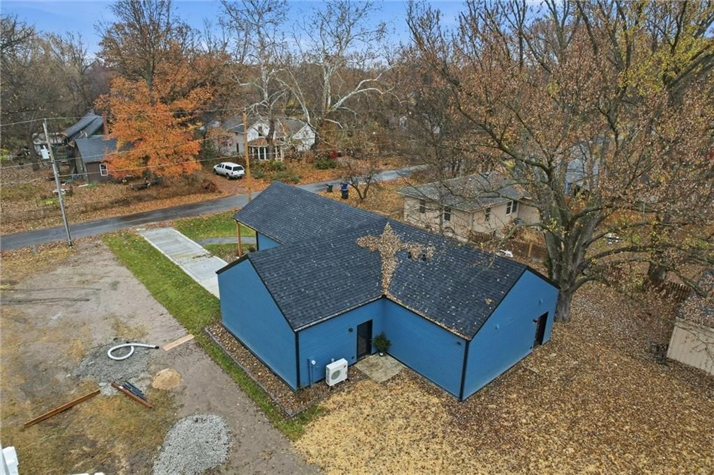 516 Lake Street — photo 34