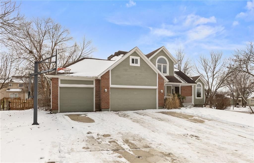1519 Colt Circle — photo 2