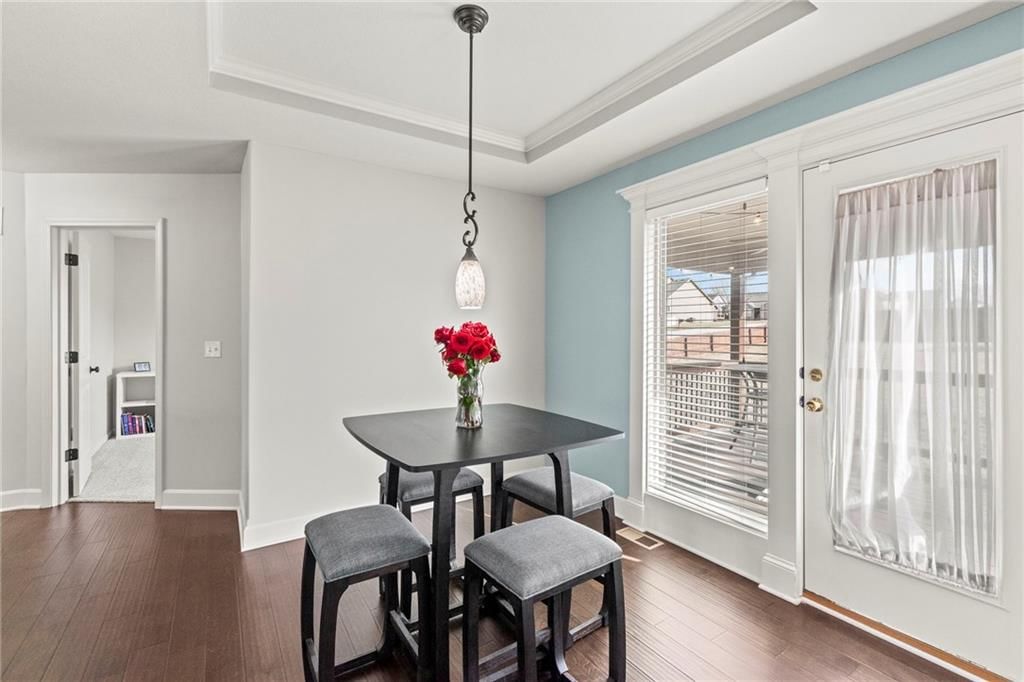 705 Chisam Road — photo 10