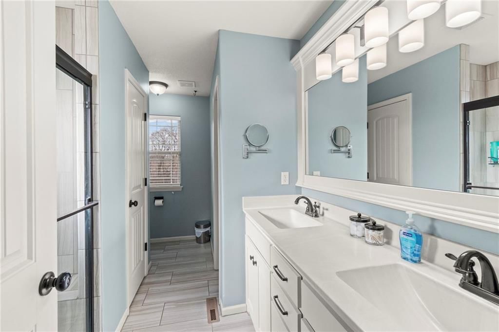 705 Chisam Road — photo 17