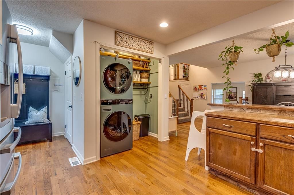 204 E Shawnee Street — photo 18