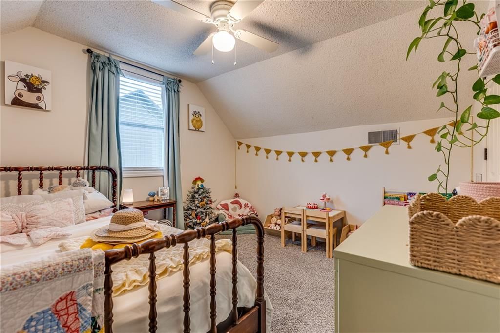 204 E Shawnee Street — photo 35