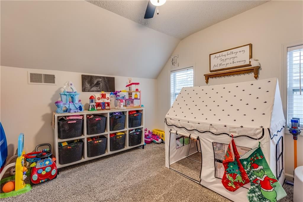 204 E Shawnee Street — photo 37