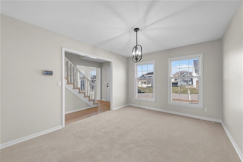 13313 Corrington Avenue — photo 8