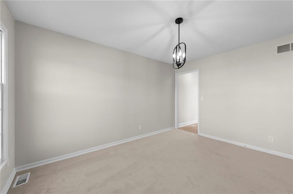 13313 Corrington Avenue — photo 9