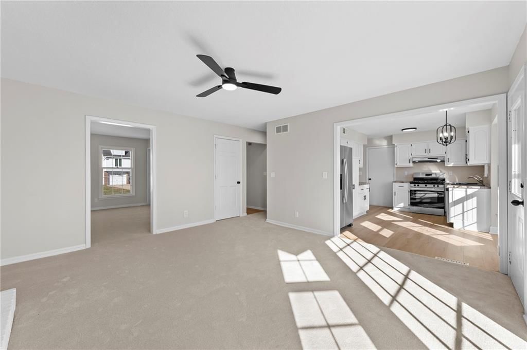 13313 Corrington Avenue — photo 12