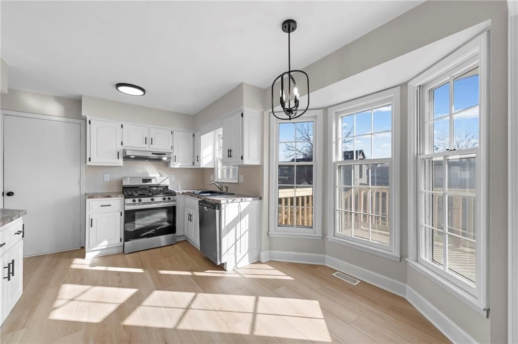 13313 Corrington Avenue — photo 18