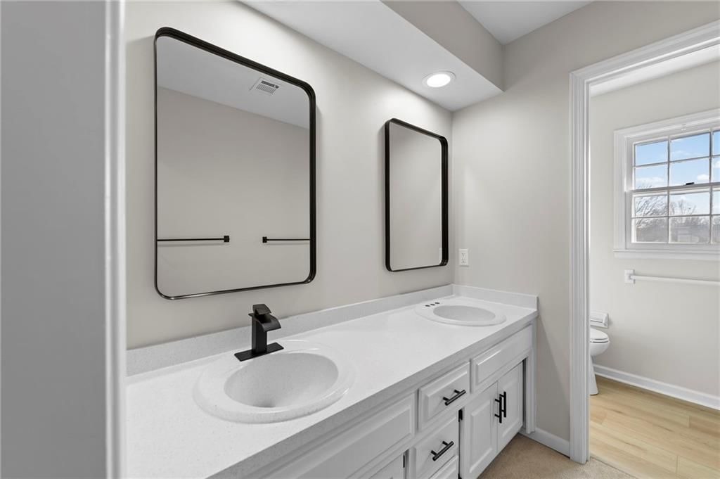 13313 Corrington Avenue — photo 23