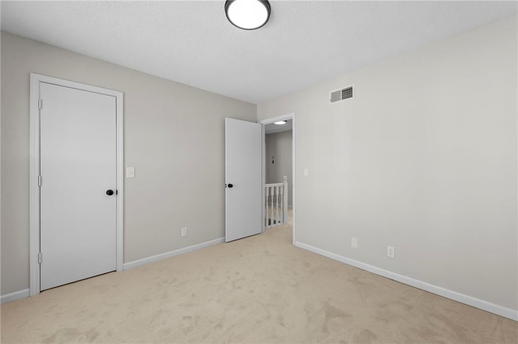13313 Corrington Avenue — photo 31