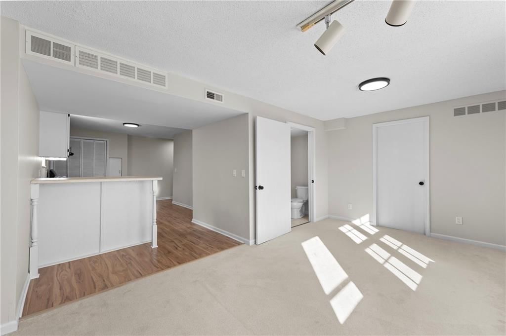 13313 Corrington Avenue — photo 33