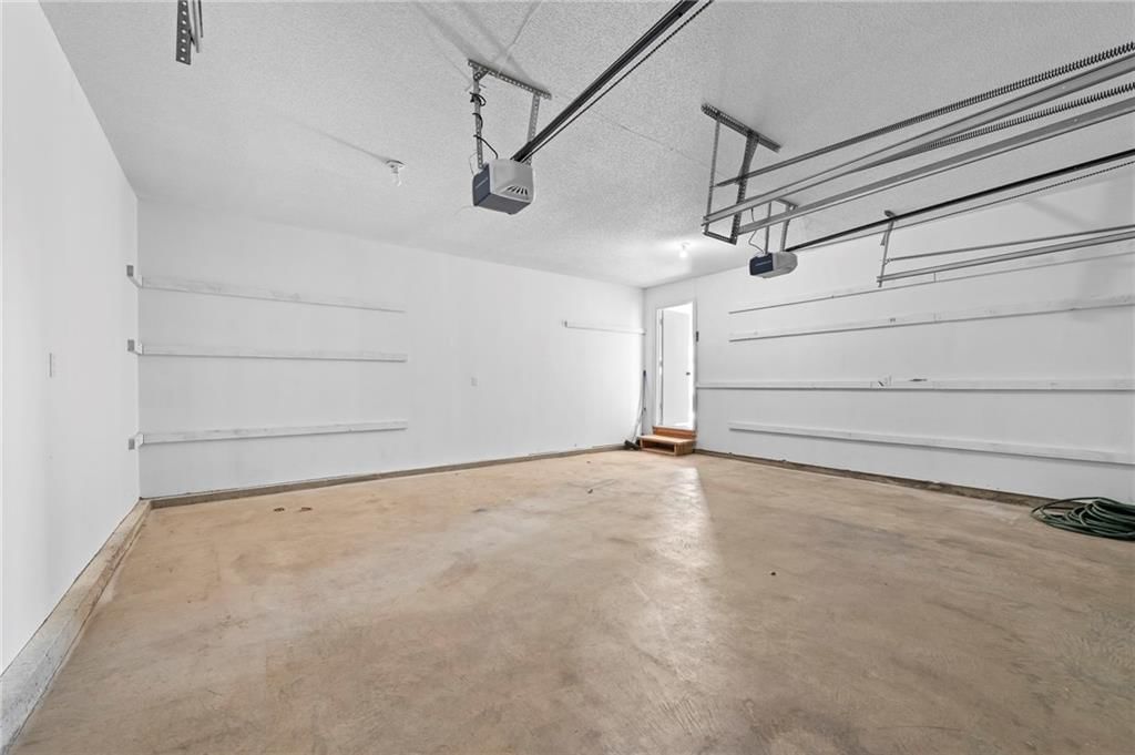 13313 Corrington Avenue — photo 42