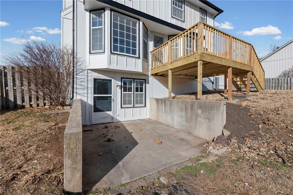 13313 Corrington Avenue — photo 46