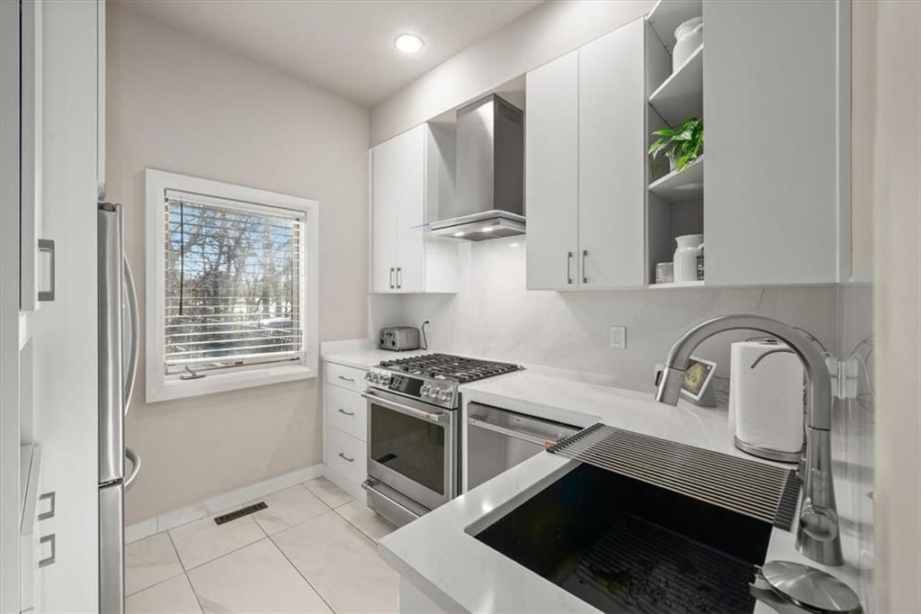 8519 N Sycamore Avenue — photo 33