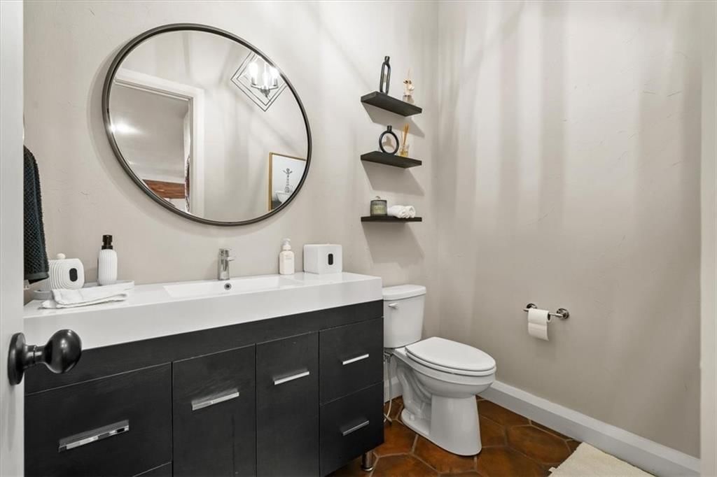 8519 N Sycamore Avenue — photo 39