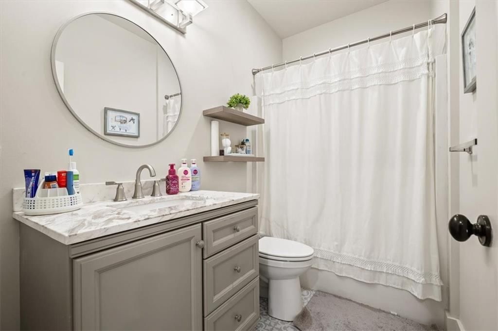 8519 N Sycamore Avenue — photo 63