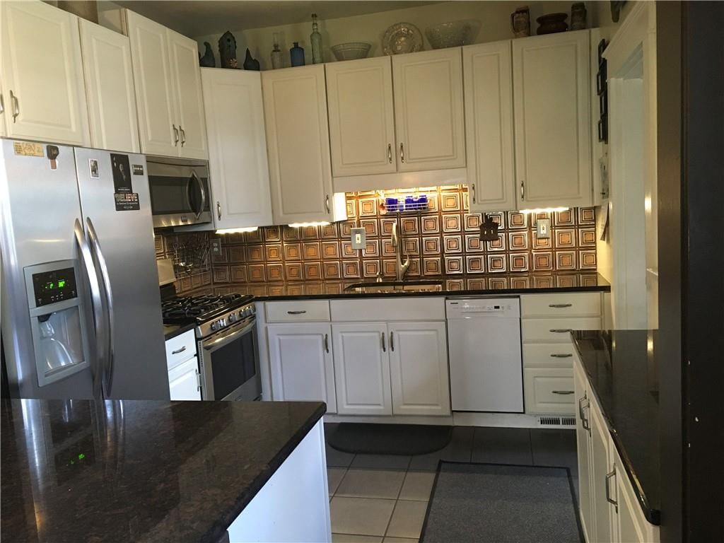 1600 S Broadway Street — photo 18