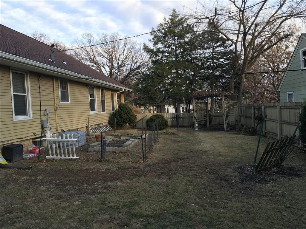 1600 S Broadway Street — photo 45