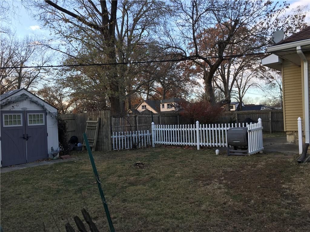 1600 S Broadway Street — photo 46