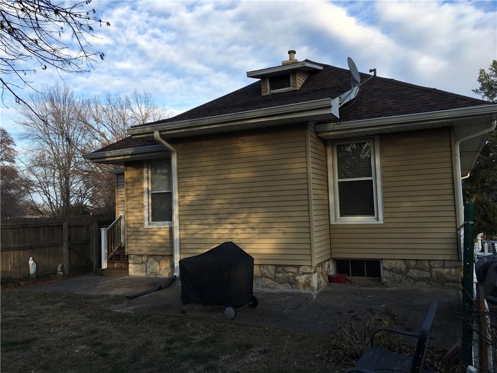 1600 S Broadway Street — photo 47