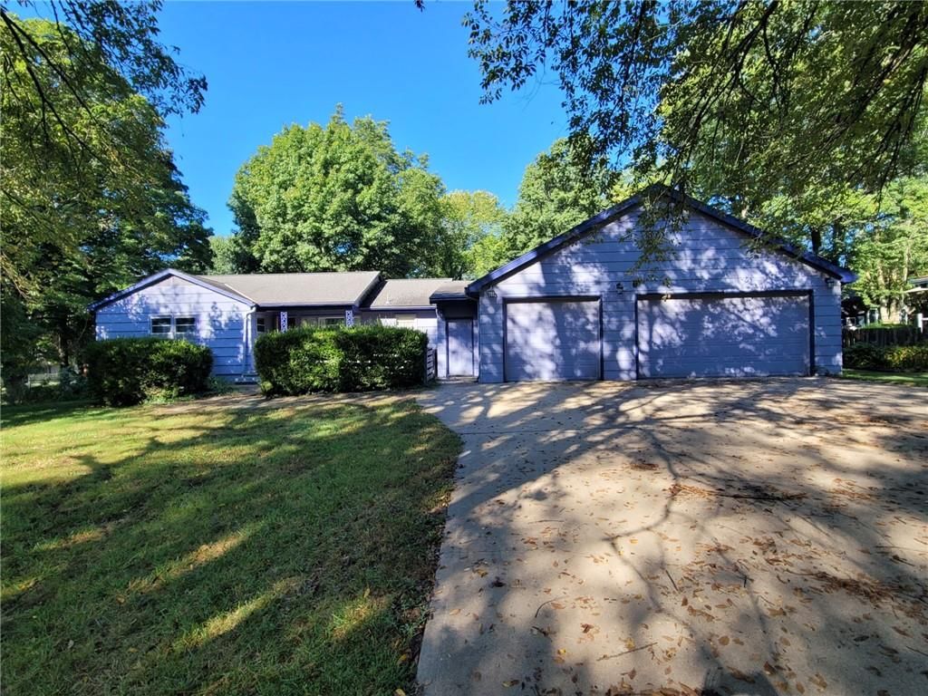 206 13th Avenue N, Greenwood, MO