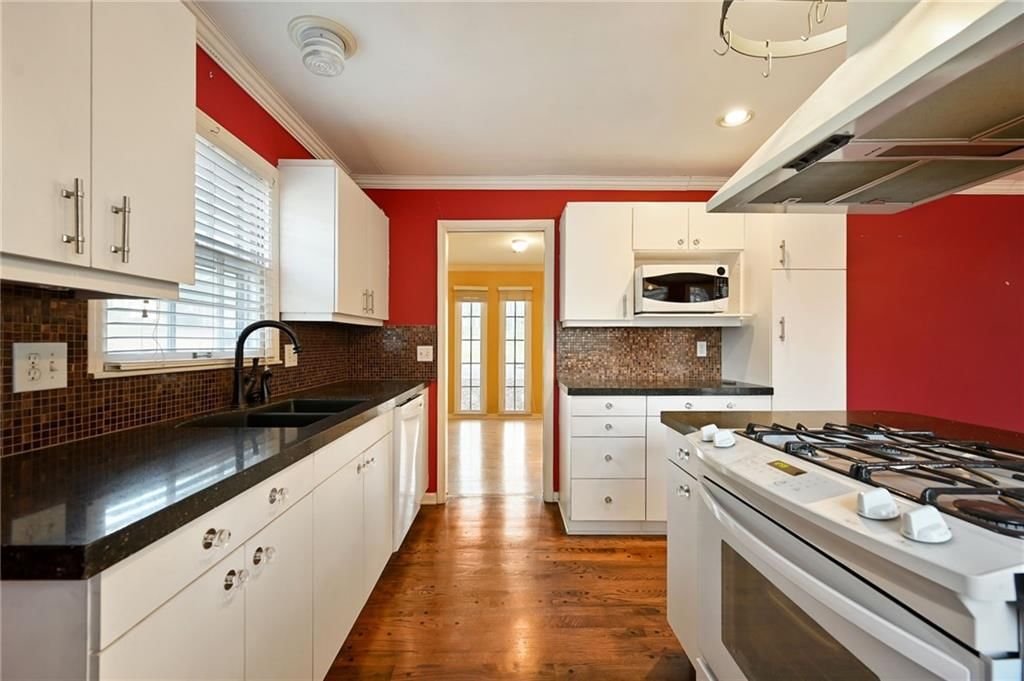 10128 Nall Avenue — photo 11
