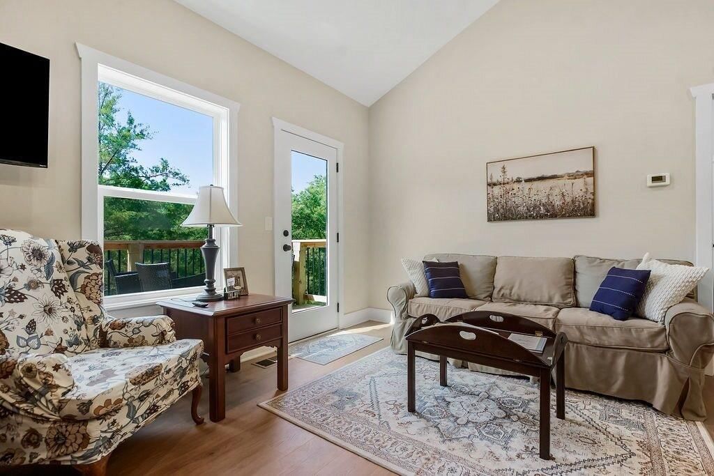 34 S Lakeside Circle — photo 2