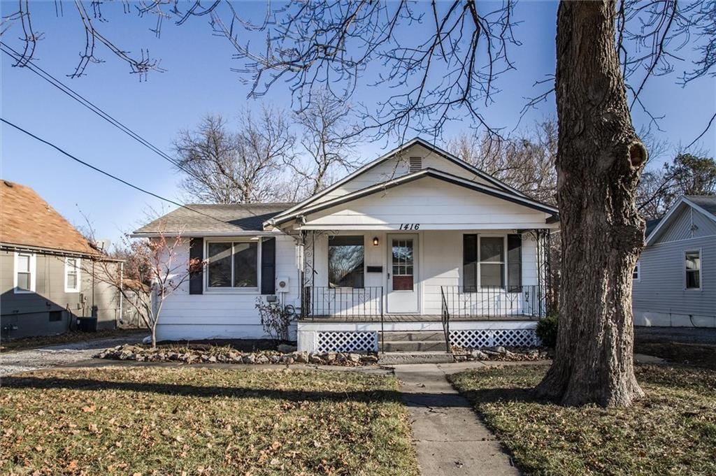 1416 W College Street — photo 2