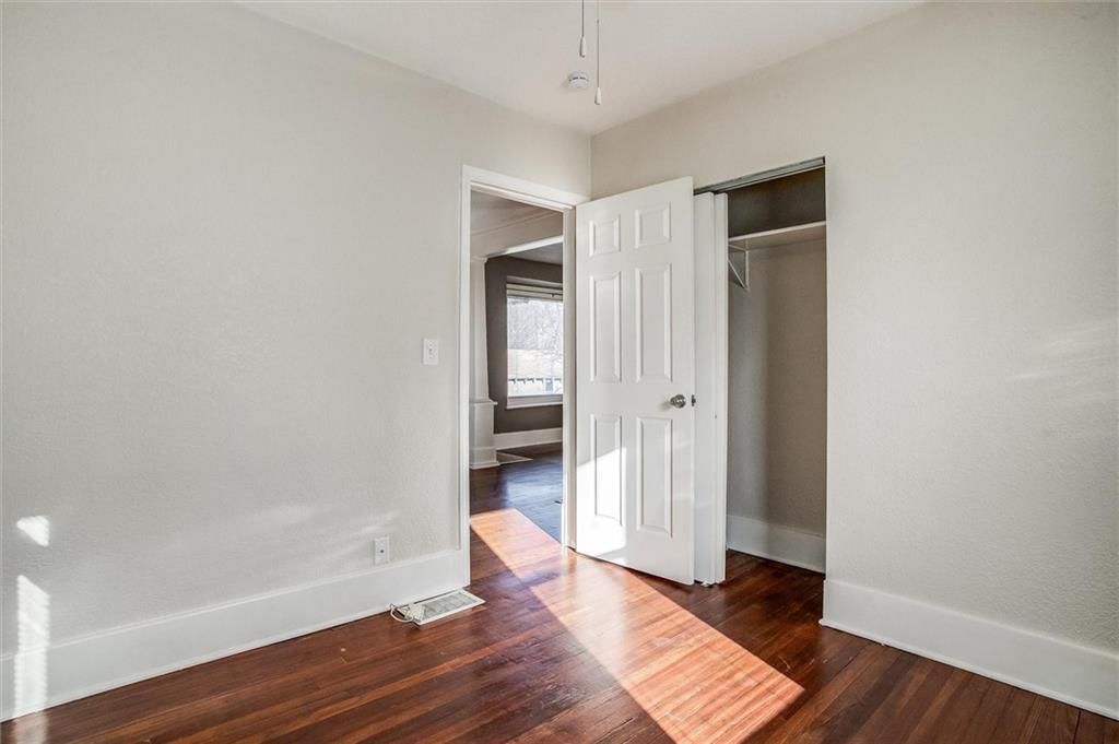 1416 W College Street — photo 23