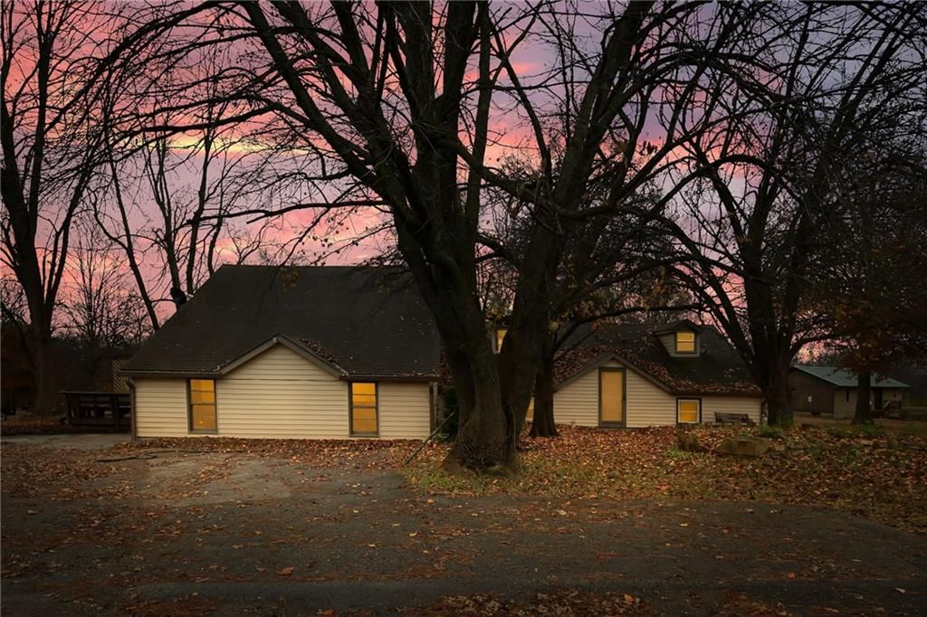 8009 State RT YY Highway, Peculiar, MO
