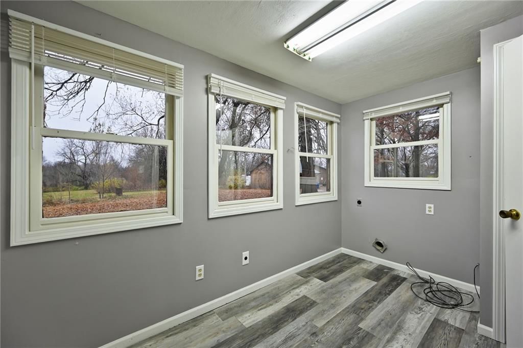 8009 State RT YY Highway — photo 15