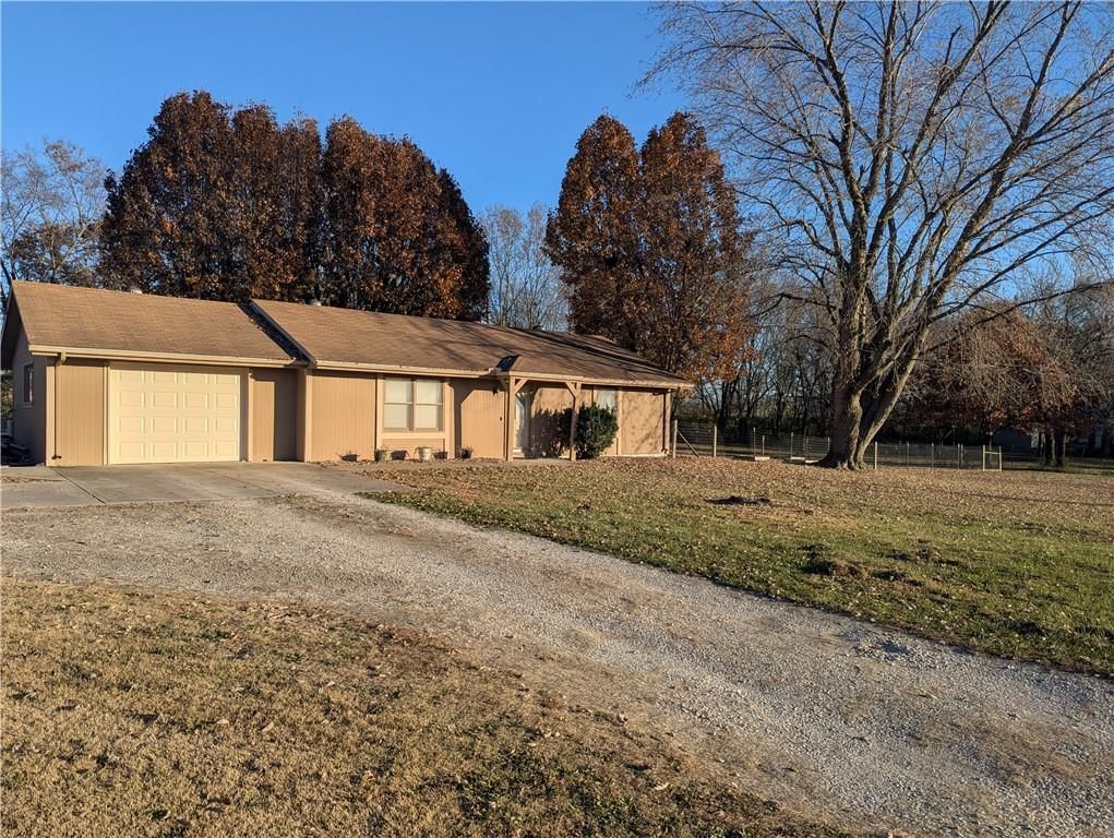 22113 S Fawn Drive — photo 2