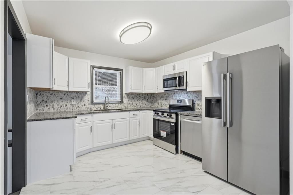 2929 S Northern Boulevard — photo 6
