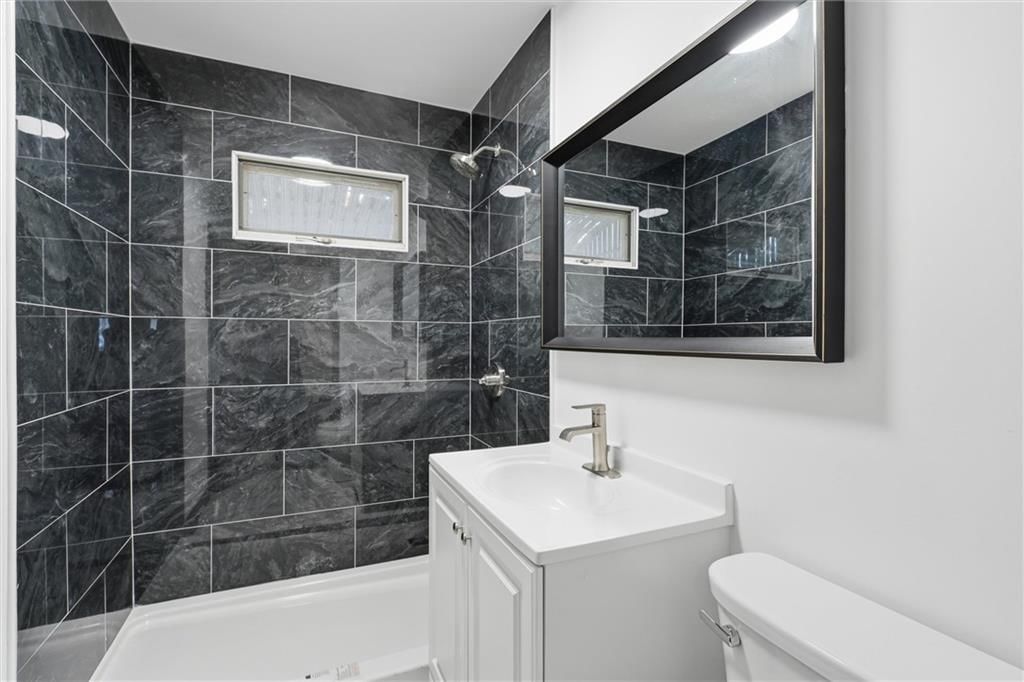 2929 S Northern Boulevard — photo 12