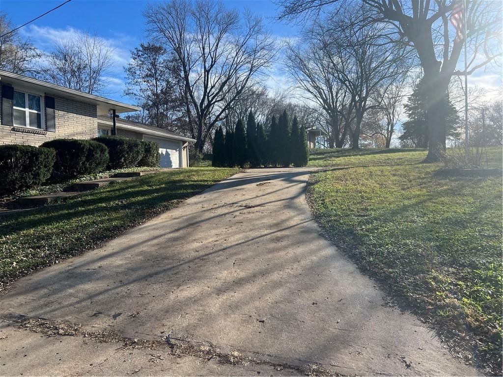 707 S Jones Road — photo 2