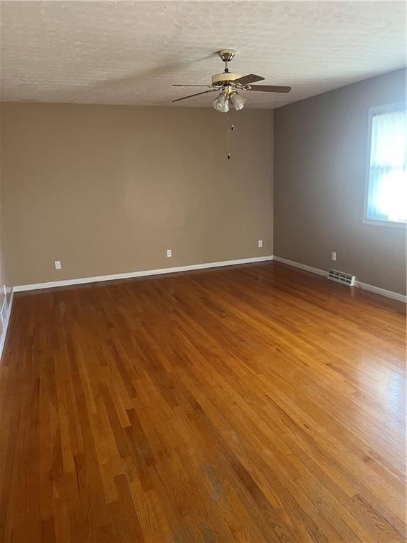 707 S Jones Road — photo 3