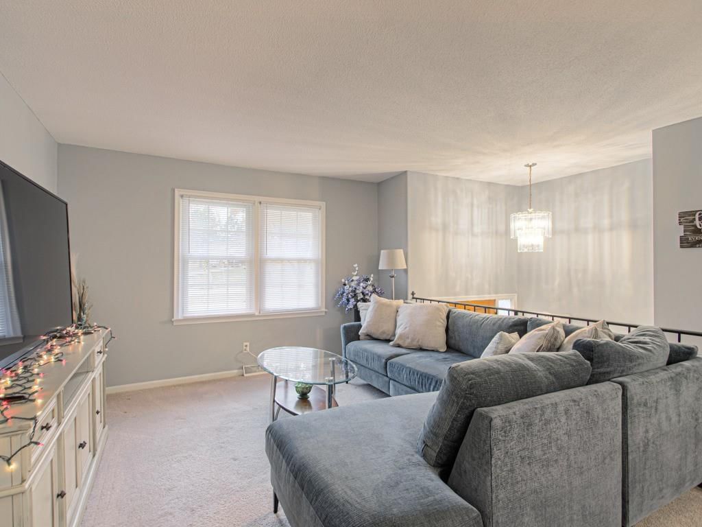 6908 NW Belvidere Parkway — photo 7