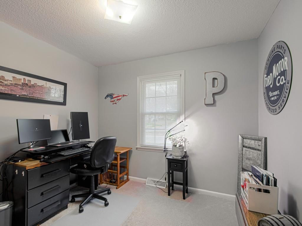 6908 NW Belvidere Parkway — photo 14