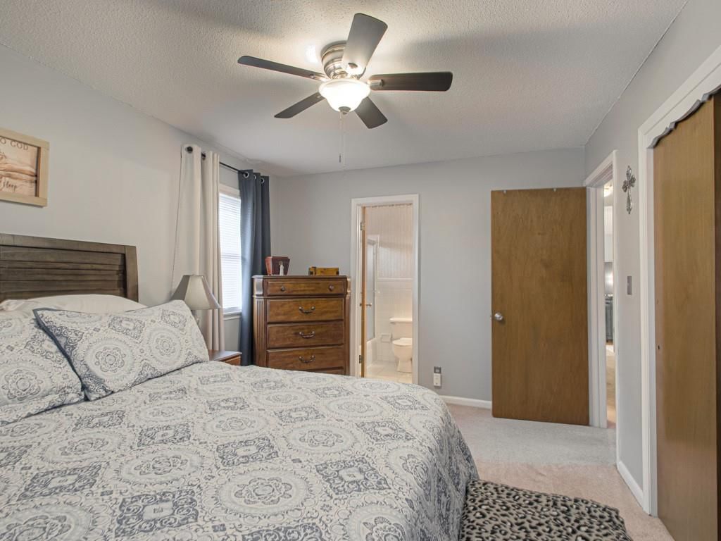 6908 NW Belvidere Parkway — photo 18